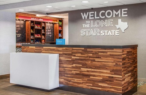 Allen Hotel | Hampton Inn & Suites Dallas-Allen