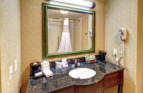 Lebanon Hotel | Hampton Inn & Suites Lebanon