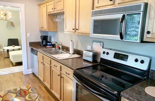 Glencliff Villa | Hangout House play, work, and visit