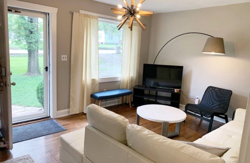 Glencliff Villa | Hangout House play, work, and visit