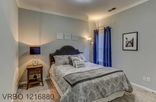 Memphis House | Harbor Town home close to downtown Memphis