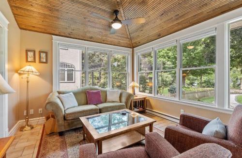 Linden Hills Villa | Harriet House