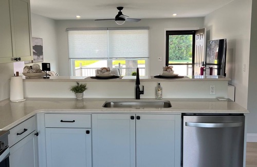 Evansville House | Harrison Place - Located on Evansville's Eastside