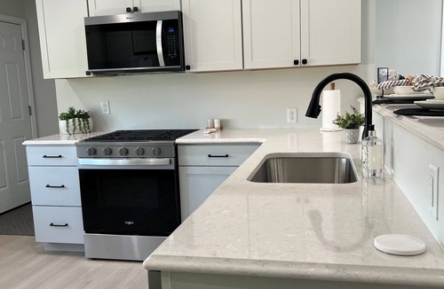 Evansville House | Harrison Place - Located on Evansville's Eastside