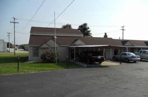 Harrisonville Hotel | Harrisonville Stay | 1 Unit | Convenient N Commercial St Location