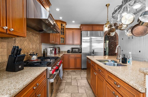 Elkader House | Harstad Suite at Elkader JailHouse Inn