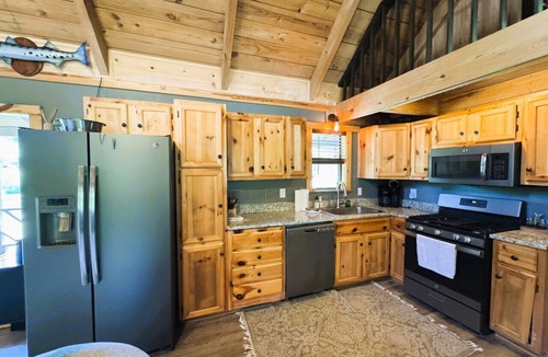 Guion Cabin | Hell Creek Cabin on the White River