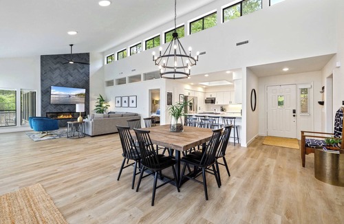 Lowell House | Hickory - Beaver Lake Waterfront