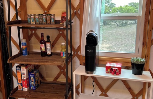 Boerne Cabin | Hill Country Yurt Cabin w/Hot Tub & Sunset Views in Boerne