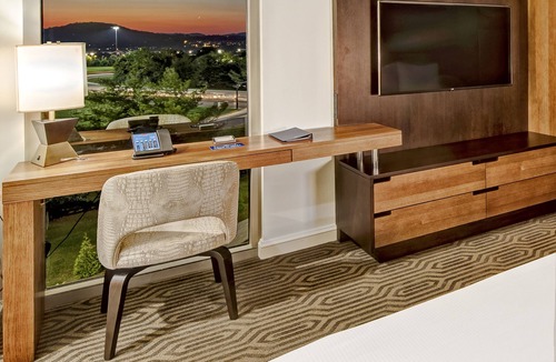 Franklin Hotel | Hilton Franklin Cool Springs