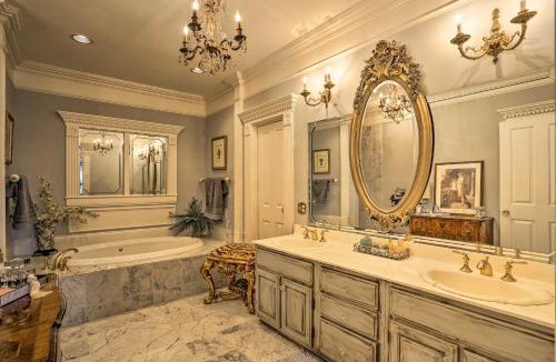 Cedar Hill House | Historic Cedar Hill Mansion on Large Farm w/Pool!