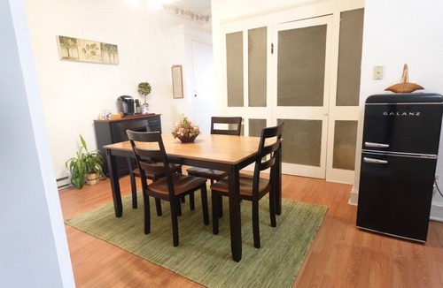 Hermann Bed & Breakfast | Historic District - Vintage Charm - Imy Suite