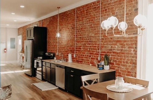 Iuka Apartment | Historic Downtown King Lofts B