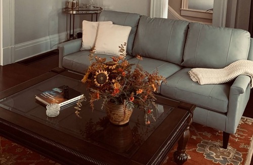 Hannibal House | Historic home beautifully restored. Close to riverfront and downtown Hannibal