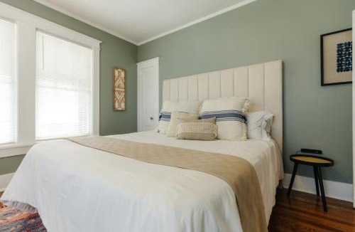 Crosstown House | Historic Revival Midtown Memphis Free Parking Fast Wifi Free Parking Yes Pets