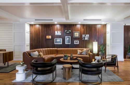 Music Row Hotel | Historical Escape! Modern & Elegant Stay Near Frist Center for the Visual Arts!