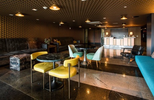 Music Row Hotel | Historical Escape! Modern & Elegant Stay Near Frist Center for the Visual Arts!