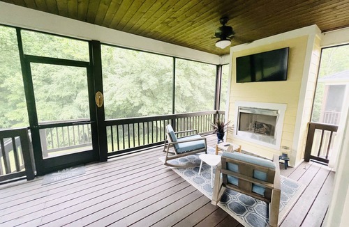 Tullahoma Cottage | Holiday Cottage at Tim's Ford Lake next to Marina and Restaurant