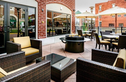 Downtown Dubuque Hotel | Holiday Inn Dubuque/Galena by IHG
