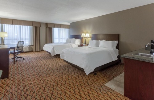 Eau Claire Hotel | Holiday Inn Eau Claire South I-94 by IHG