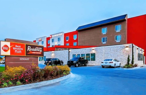 Gonzales Hotel | Holiday Inn Express & Suites Gonzales, an IHG Hotel
