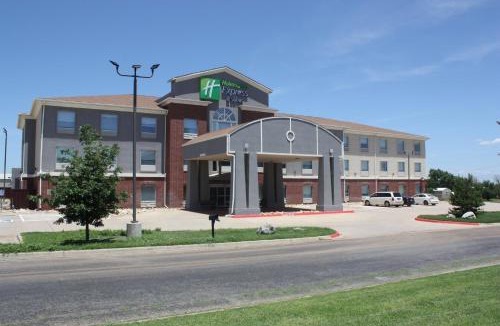 Shamrock Hotel | Holiday Inn Express Hotel & Suites Shamrock North by IHG