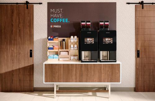 Clinton Hotel | Holiday Inn Express & Suites Clinton by IHG