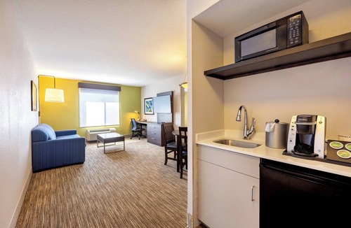 Winona Hotel | Holiday Inn Express & Suites Winona by IHG