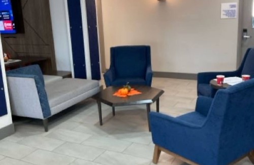 Park City Hotel | Holiday Inn Express Wichita North - Park City by IHG