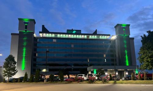 East Bank Hotel | Holiday Inn Nashville Downtown - Stadium by IHG