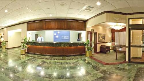 Hendersonville Hotel | Holiday Inn Express Nashville-Hendersonville, an IHG Hotel