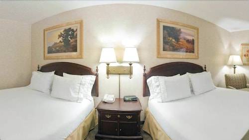 Hendersonville Hotel | Holiday Inn Express Nashville-Hendersonville, an IHG Hotel