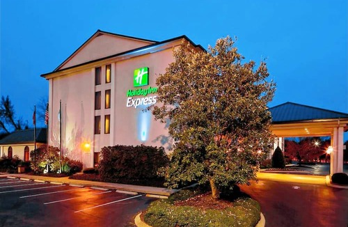 Hendersonville Hotel | Holiday Inn Express Nashville-Hendersonville, an IHG Hotel