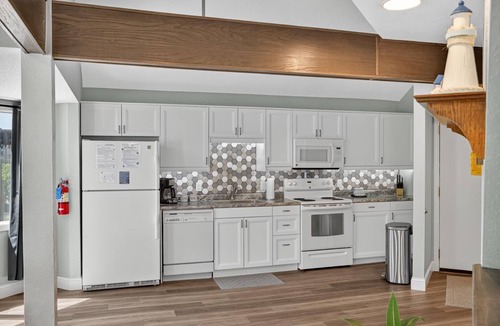 Osage Beach Villa | Holiday Shores 23 - Three Bedroom Villa, Sleeps 8