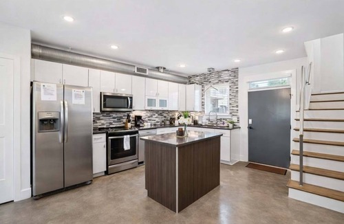 Cleveland Park House | Home w/rooftop skyline views steps from Broadway!