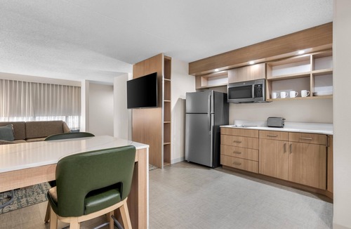 Wheatland Hotel | Homewood Suites by Hilton Oklahoma City Airport