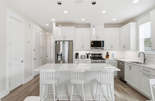 Bid-a-wee Beach House | Horizon Dreams | Duplex One Block from Beach w. Two Pools