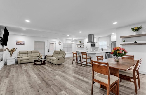 Elmo House | Horizon Retreat Nr Lake Ray Hubbard - Rockwall/Heath/Dallas. 4bed 3bath 2000 sq