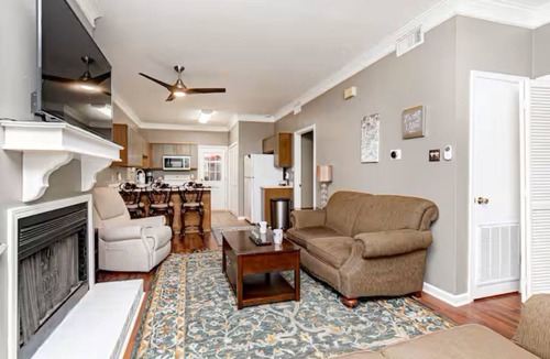 South Baton Rouge House | Hospital within walking distance Your home in BR
