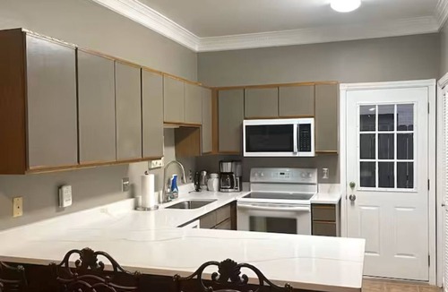 South Baton Rouge House | Hospital within walking distance Your home in BR
