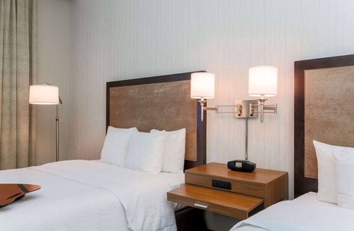 Ellendale Hotel | Hot Pick! 2 Double Bed w/Breakfast, Pool&Gym