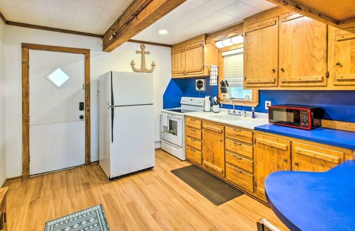 Piney Cabin | Hot Springs Gem | Waterfront Cabin | Swim Platform