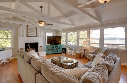 Groveoak House | Hot Tub & Dock: Guntersville Lake Getaway!