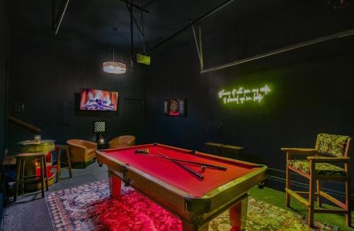 North Nashville House | Hot Tub, Fire Pit, King Bd & IG Opps - 5 min to DT