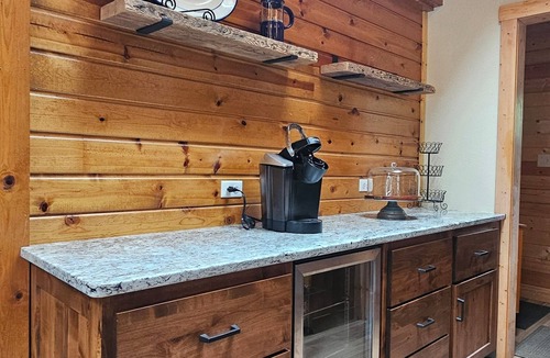 Neillsville House | House ON Lake Arbutus with private dock and game room