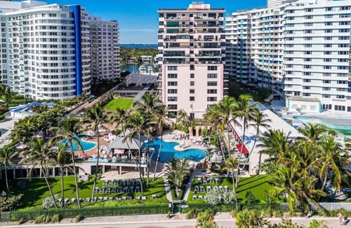 Mid Beach Condo | Huge Beachfront Lux Condo 2400sqft 5 Bedroom 5 Bathroom with Ocean and Bay Views