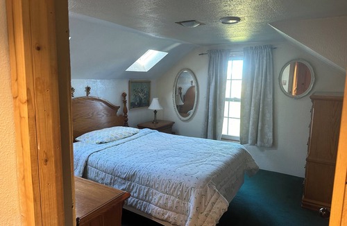 Oostburg Other | Ideal for traveling nurses or professionals. Nestled on a forty acre property