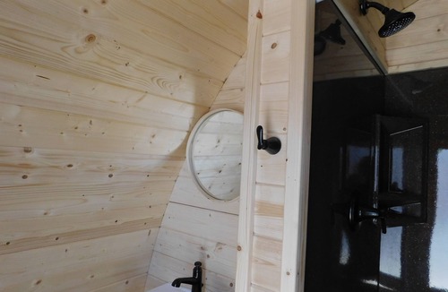 Eureka Springs Cottage | Iris Hill Glamping -"Ted" pod - 5th night FREE