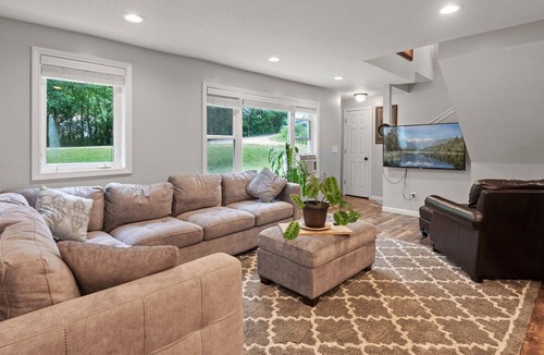 Eagan House | Just15 minutes from Mall of America, MSP Airport, & Downtown Saint Paul