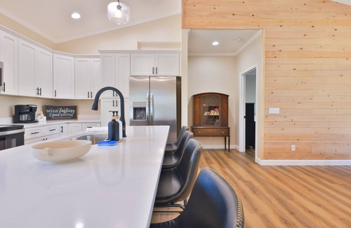 Martin House | Katie Bird’s Nest a Charming 3-bedroom house in wonderful Martin
